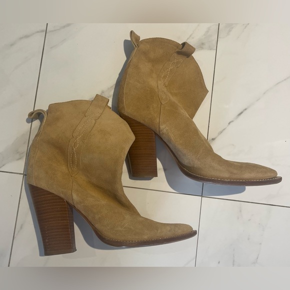 Sante Borella Heeled Leather Boots in Beige color Size 39 - Picture 4 of 6